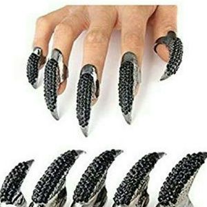 5 punk style eagle claw rings.